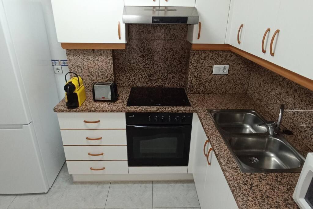 Apartamento Centrico En La Playa Con Piscina. เพนิสโคลา ภายนอก รูปภาพ